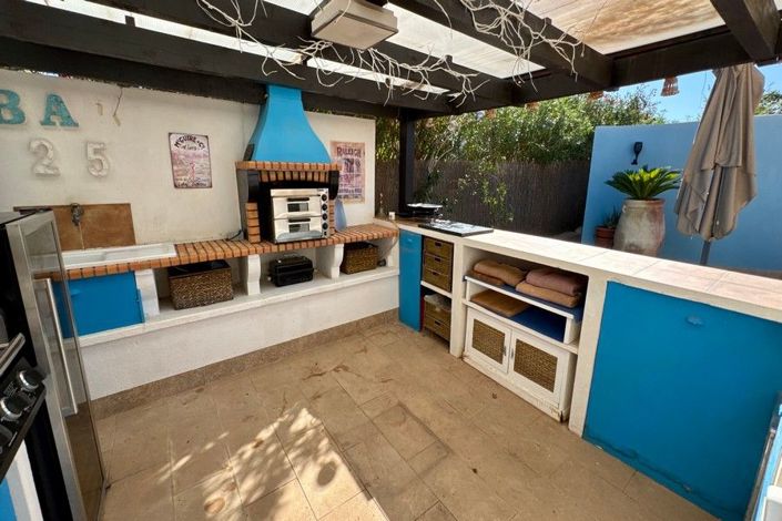 Image No.19-3 Bed Villa for sale