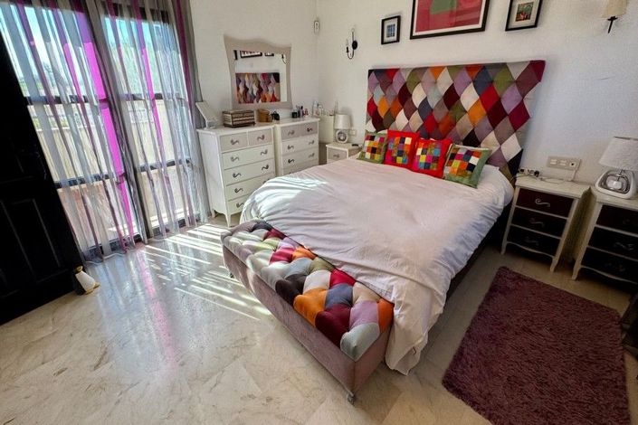 Image No.56-3 Bed Villa for sale