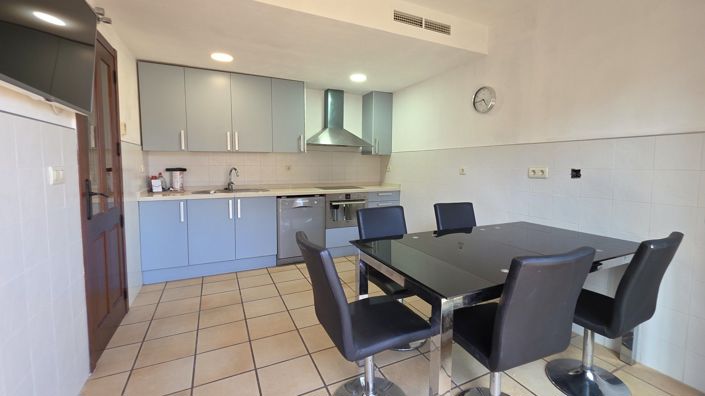 Image No.12-3 Bed House for sale
