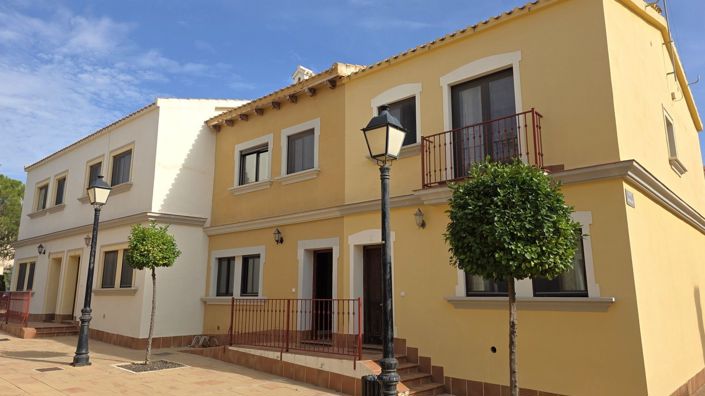 Image No.19-3 Bed House for sale