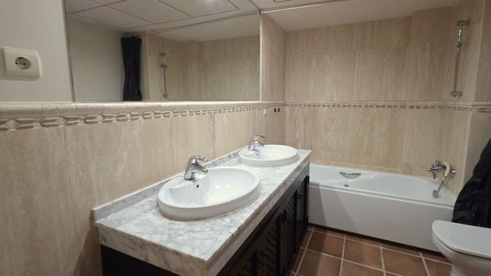 Image No.22-3 Bed House for sale