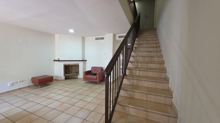 Image No.7-3 Bed House for sale