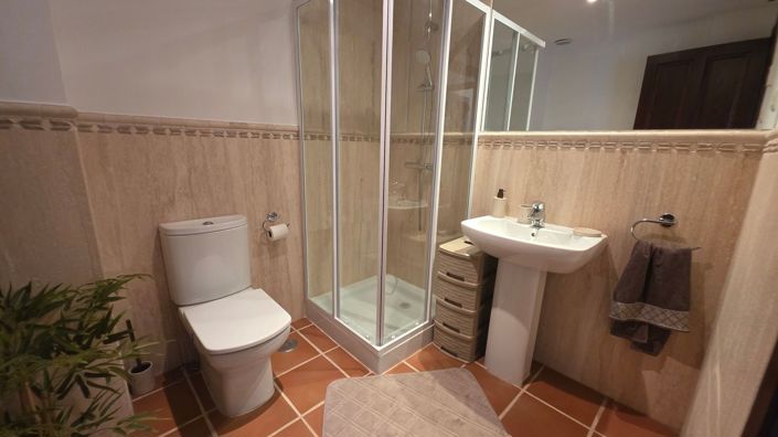 Image No.11-2 Bed Apartment for sale