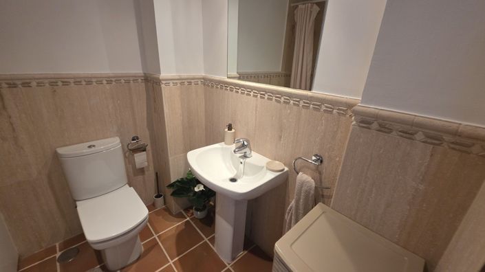 Image No.25-2 Bed Apartment for sale