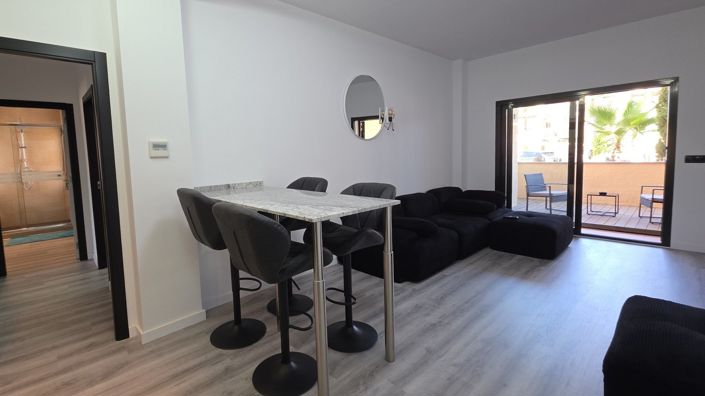 Image No.6-Appartement de 2 chambres à vendre