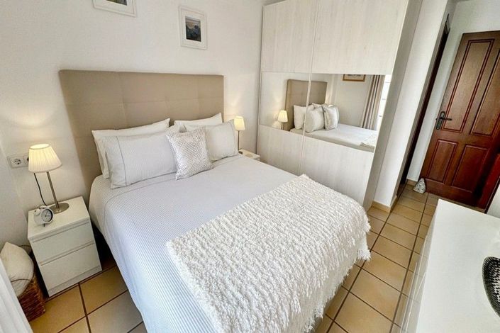 Image No.21-2 Bed Apartment for sale