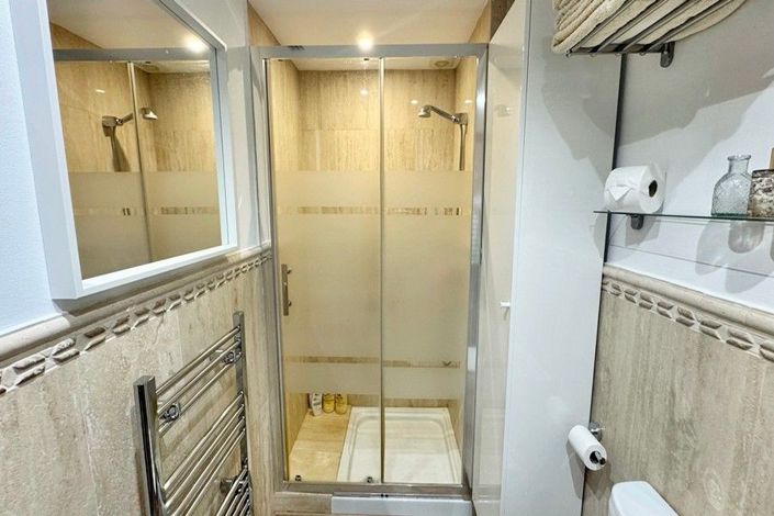 Image No.34-2 Bed Apartment for sale