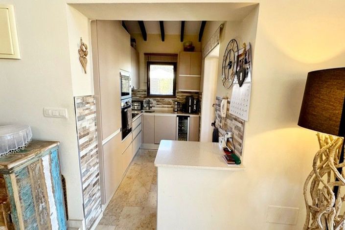 Image No.14-3 Bed House for sale