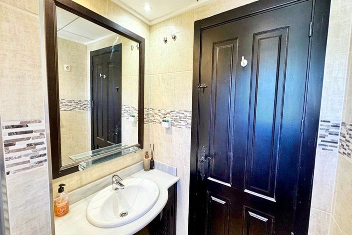 Image No.26-3 Bed House for sale