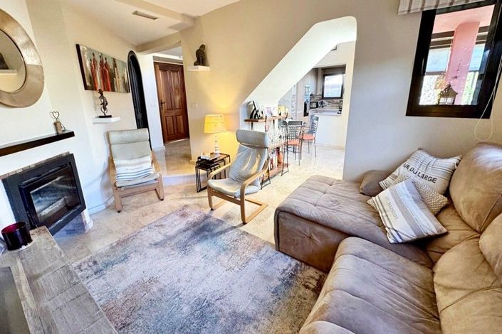 Image No.8-3 Bed House for sale