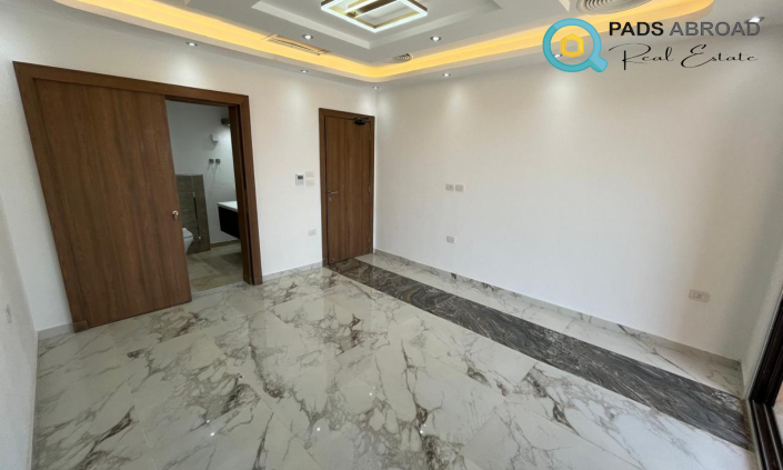 Image No.16-6 Bed Villa for sale