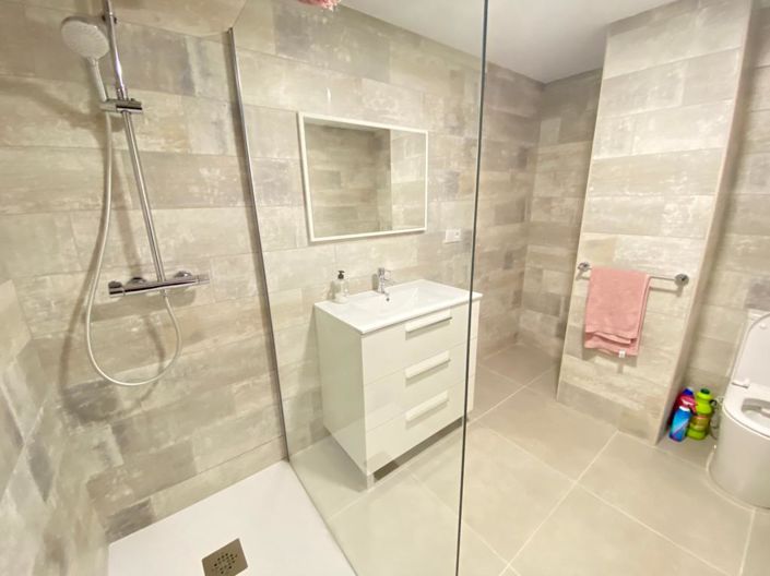 Image No.20-3 Bed Apartment for sale