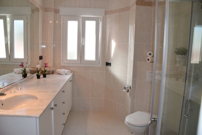 Image No.19-1 Bed Apartment for sale