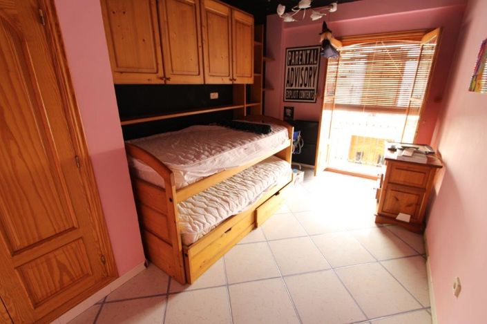 Image No.25-7 Bed Townhouse for sale