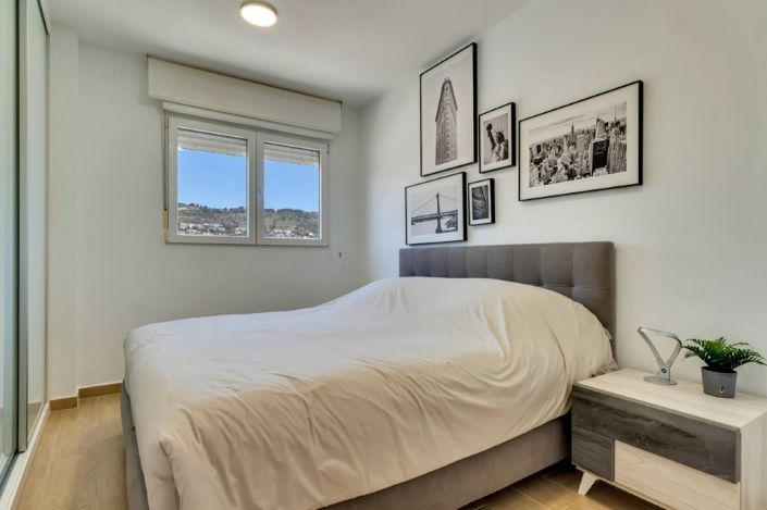 Image No.17-4 Bed Townhouse for sale