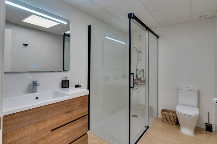 Image No.20-4 Bed Townhouse for sale