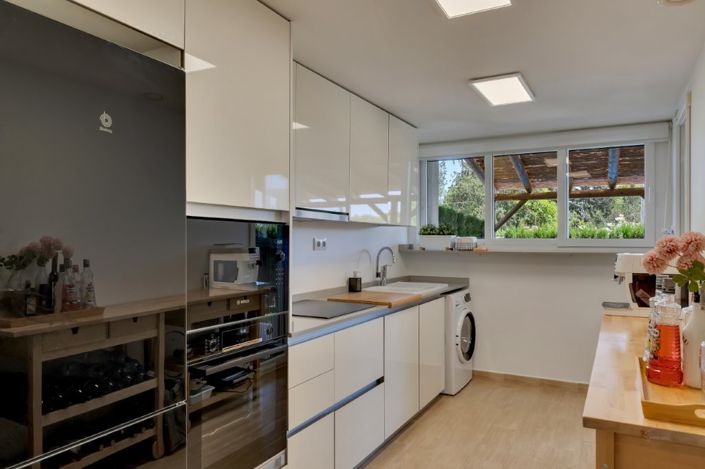 Image No.9-4 Bed Townhouse for sale