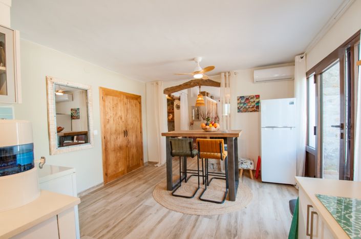 Image No.18-4 Bed Property for sale