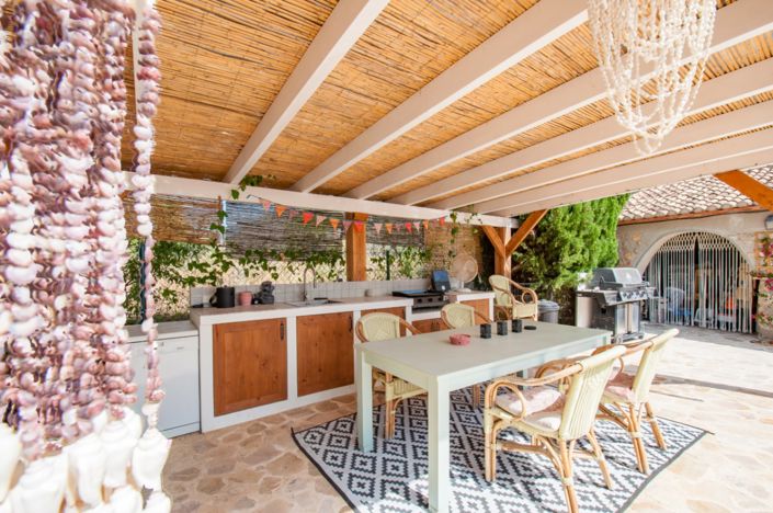 Image No.24-4 Bed Property for sale