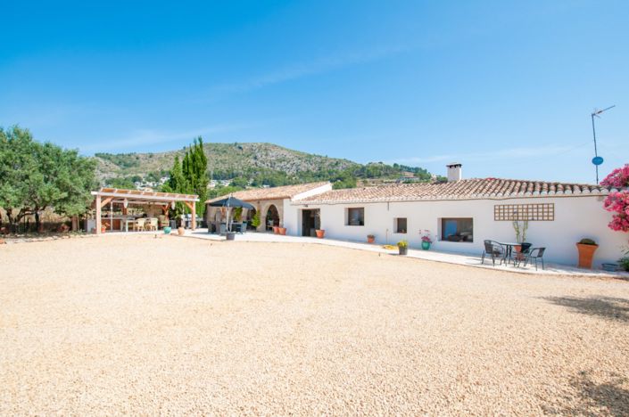 Image No.28-4 Bed Property for sale