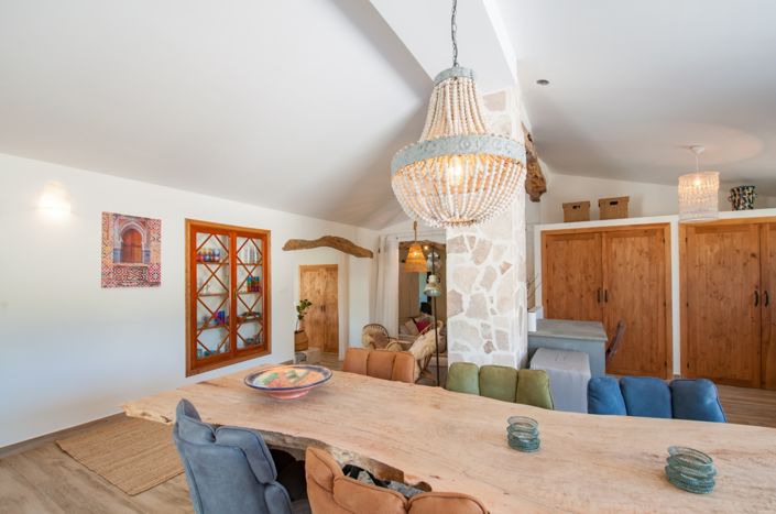 Image No.5-4 Bed Property for sale