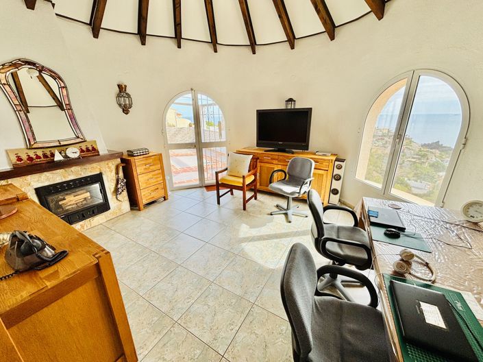 Image No.17-2 Bed Villa for sale