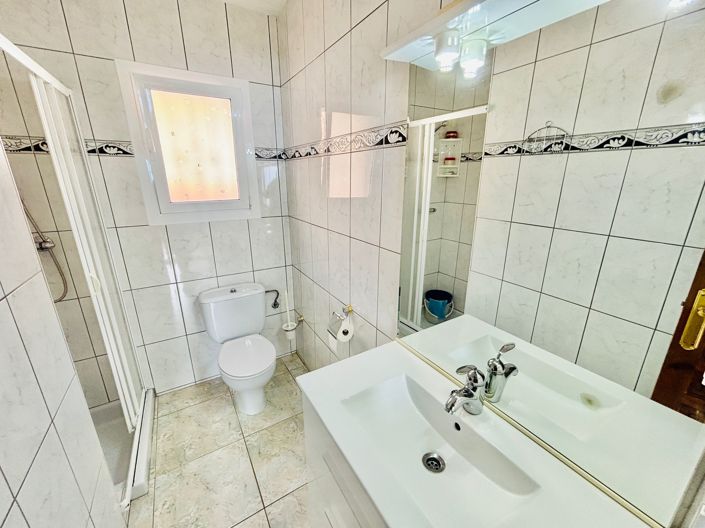 Image No.5-2 Bed Villa for sale