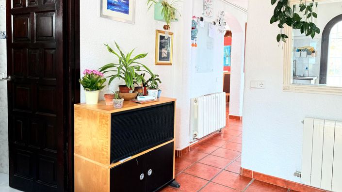 Image No.18-5 Bed Villa for sale