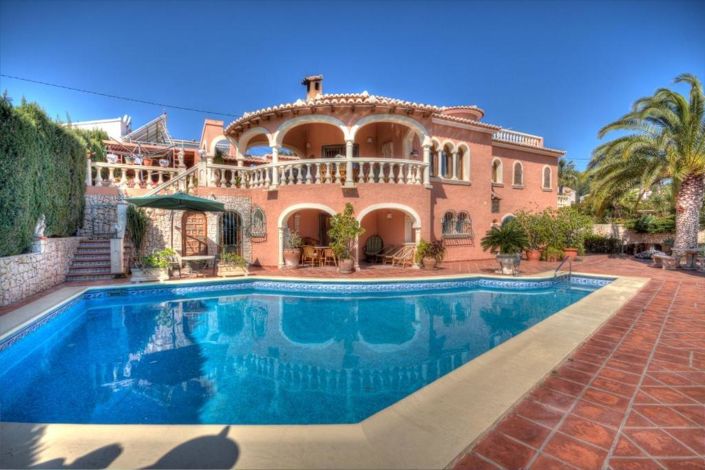 Image No.1-8 Bed Villa for sale