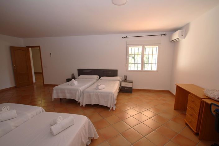 Image No.26-3 Bed Villa for sale