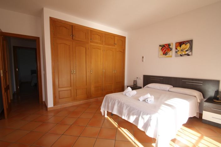 Image No.8-3 Bed Villa for sale