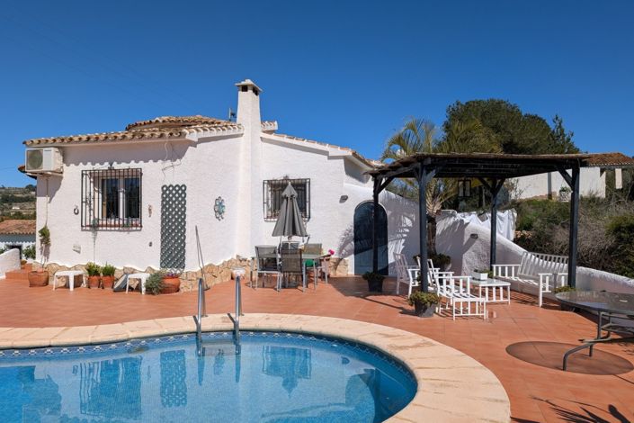 Image No.1-2 Bed Villa for sale