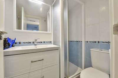 e007725e101887438b8152885eabe44b