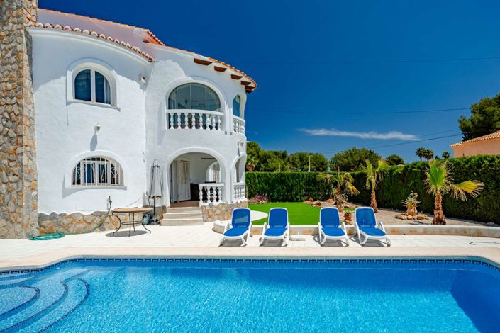 Image No.1-6 Bed Villa for sale
