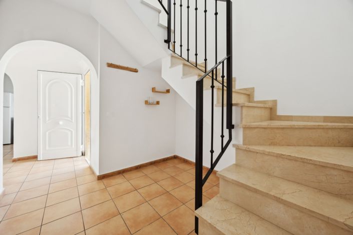 Image No.17-3 Bed Villa for sale