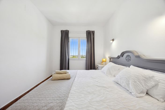 Image No.27-3 Bed Villa for sale