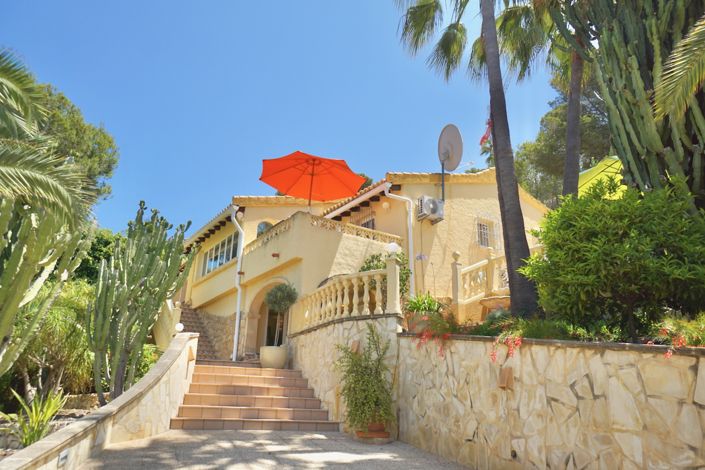 Image No.1-4 Bed Villa for sale