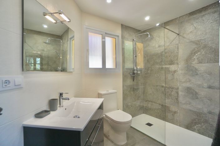 Image No.23-4 Bed Villa for sale