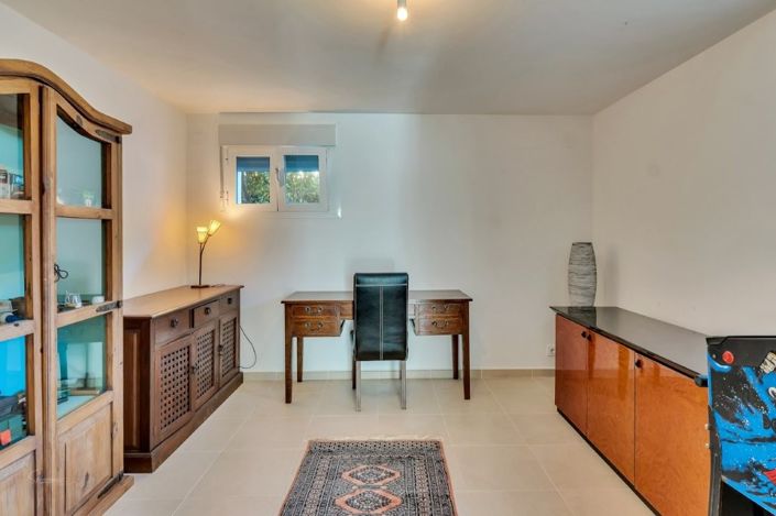 Image No.24-5 Bed Villa for sale