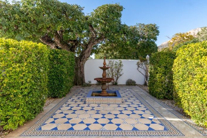 Image No.28-5 Bed Villa for sale