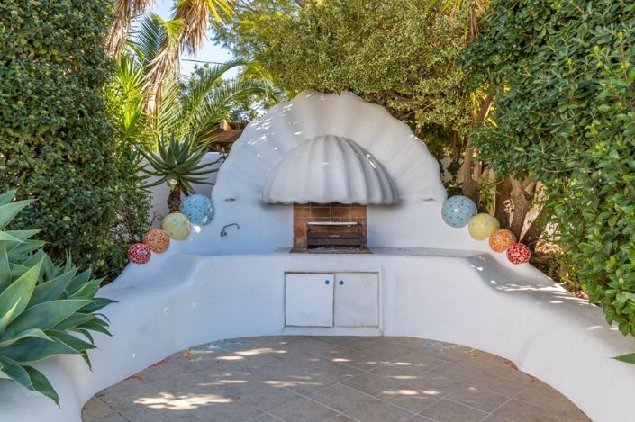 Image No.3-5 Bed Villa for sale