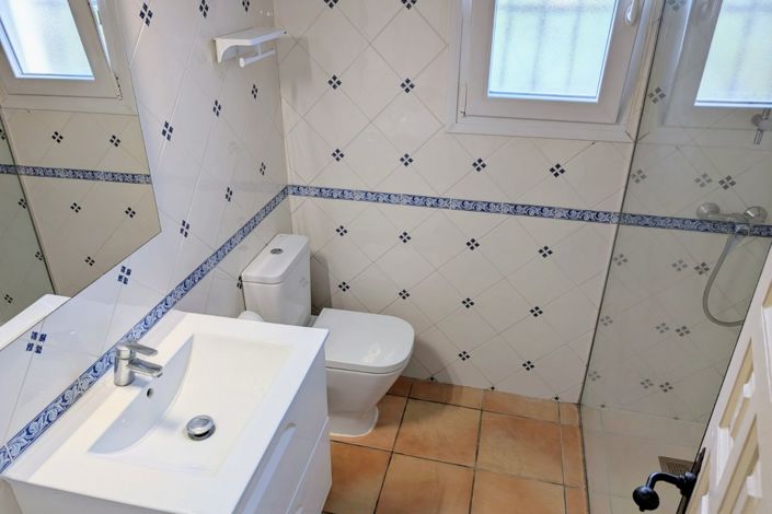 Image No.23-4 Bed Villa for sale