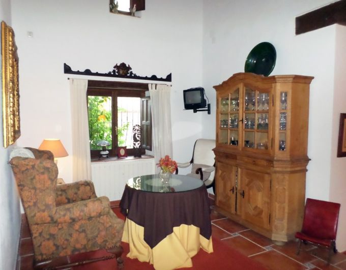 Image No.17-4 Bed Property for sale