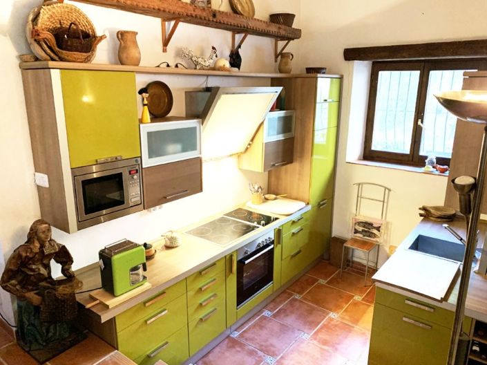 Image No.20-4 Bed Property for sale