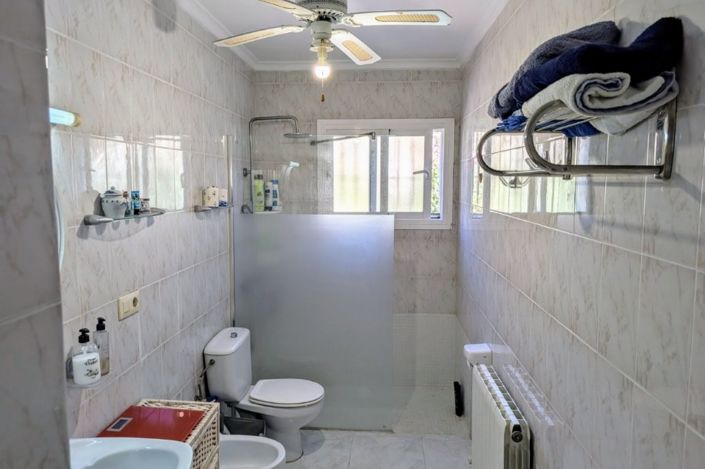 Image No.20-3 Bed Villa for sale