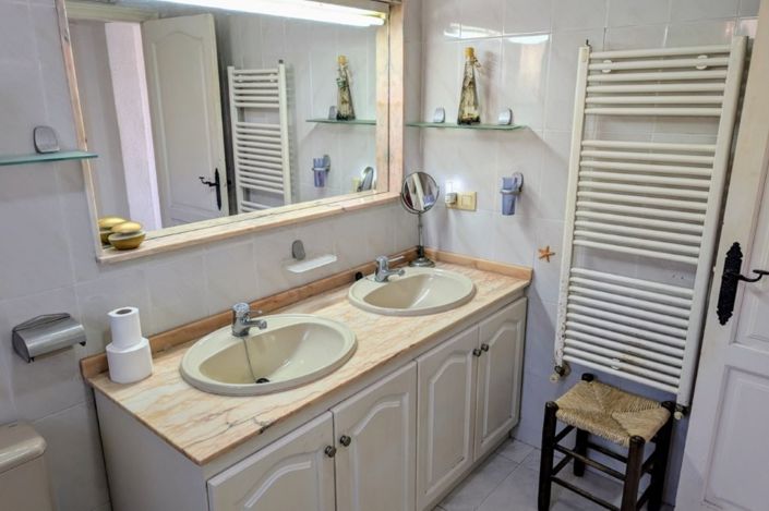 Image No.25-3 Bed Villa for sale