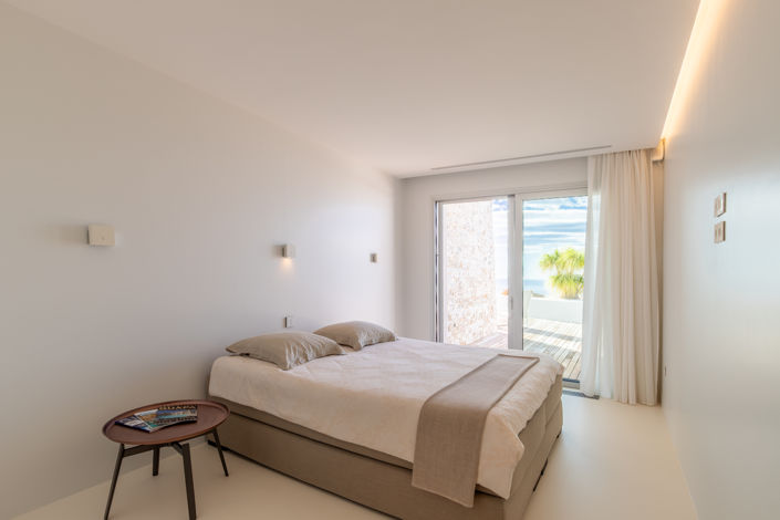 Image No.20-3 Bed Property for sale