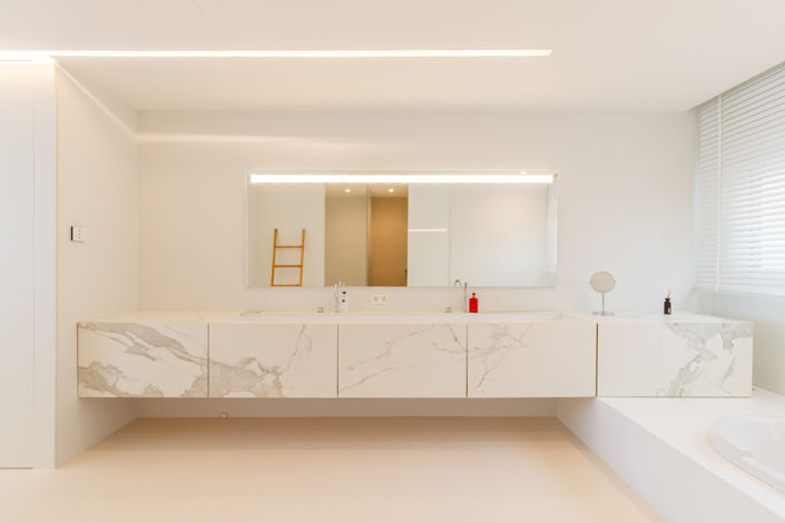 Image No.23-3 Bed Property for sale