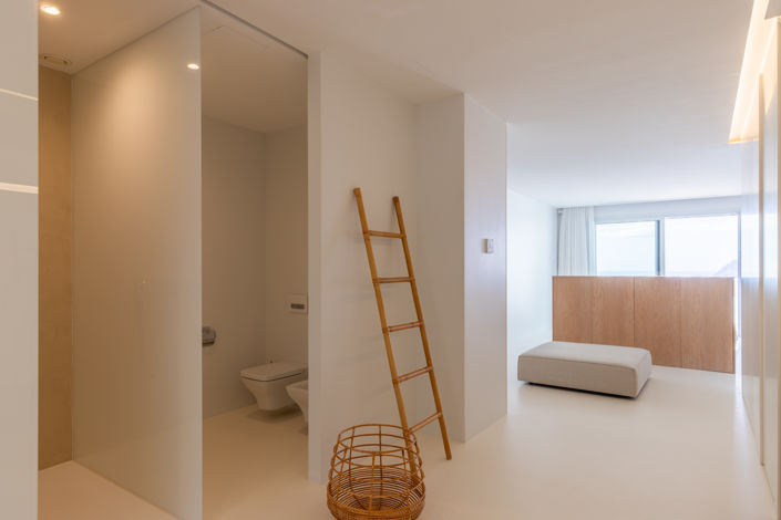 Image No.26-3 Bed Property for sale