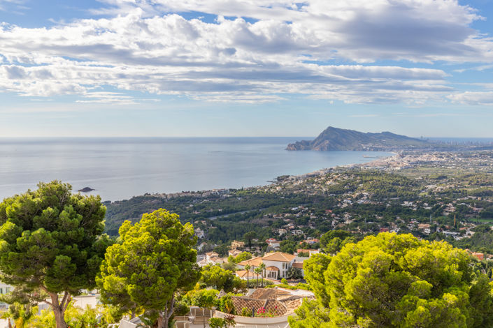 Image No.9-3 Bed Property for sale